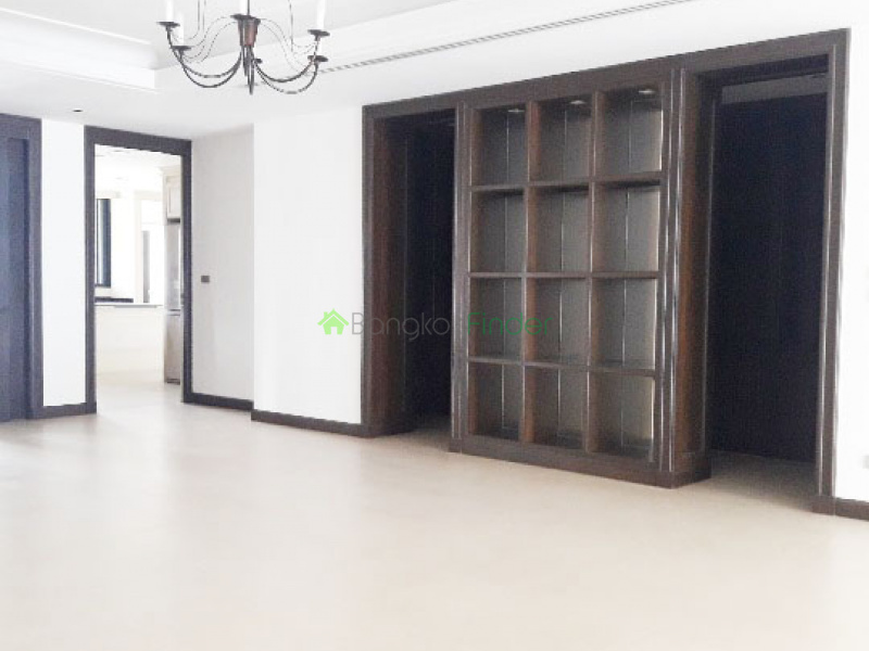 Phromphong, Bangkok, Thailand, 4 Bedrooms Bedrooms, ,4 BathroomsBathrooms,Apartment,For Rent,Ra,6526