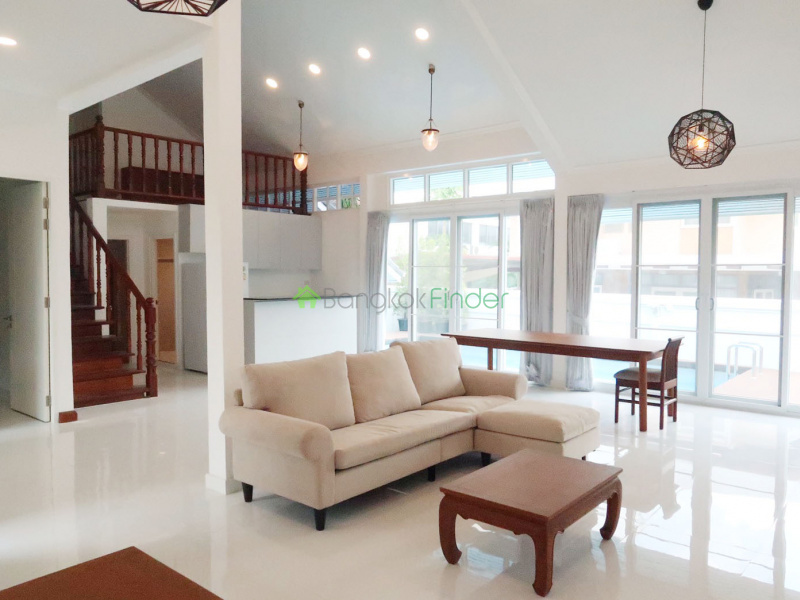 PhraKanong, Bangkok, Thailand, 4 Bedrooms Bedrooms, ,4 BathroomsBathrooms,House,For Rent,6542