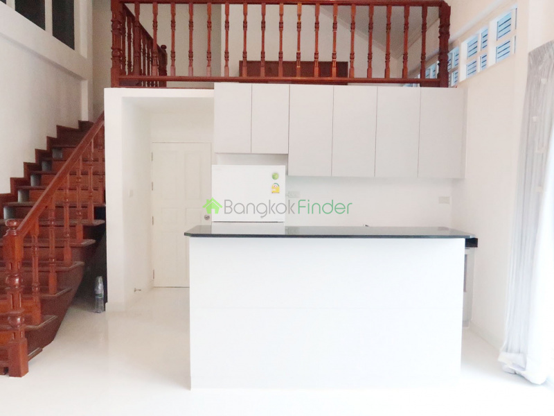 PhraKanong, Bangkok, Thailand, 4 Bedrooms Bedrooms, ,4 BathroomsBathrooms,House,For Rent,6542