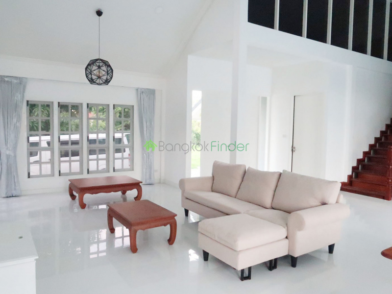 PhraKanong, Bangkok, Thailand, 4 Bedrooms Bedrooms, ,4 BathroomsBathrooms,House,For Rent,6542