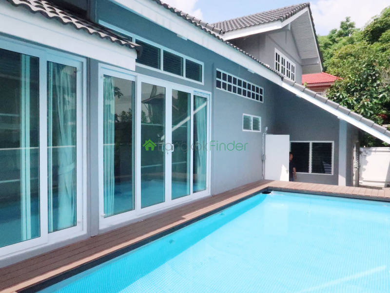 PhraKanong, Bangkok, Thailand, 4 Bedrooms Bedrooms, ,4 BathroomsBathrooms,House,For Rent,6542