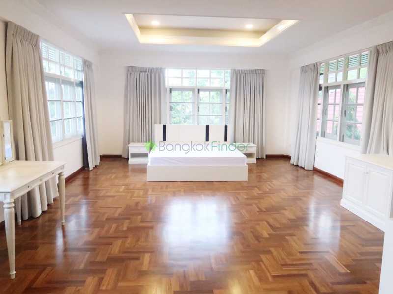 PhraKanong, Bangkok, Thailand, 4 Bedrooms Bedrooms, ,4 BathroomsBathrooms,House,For Rent,6542