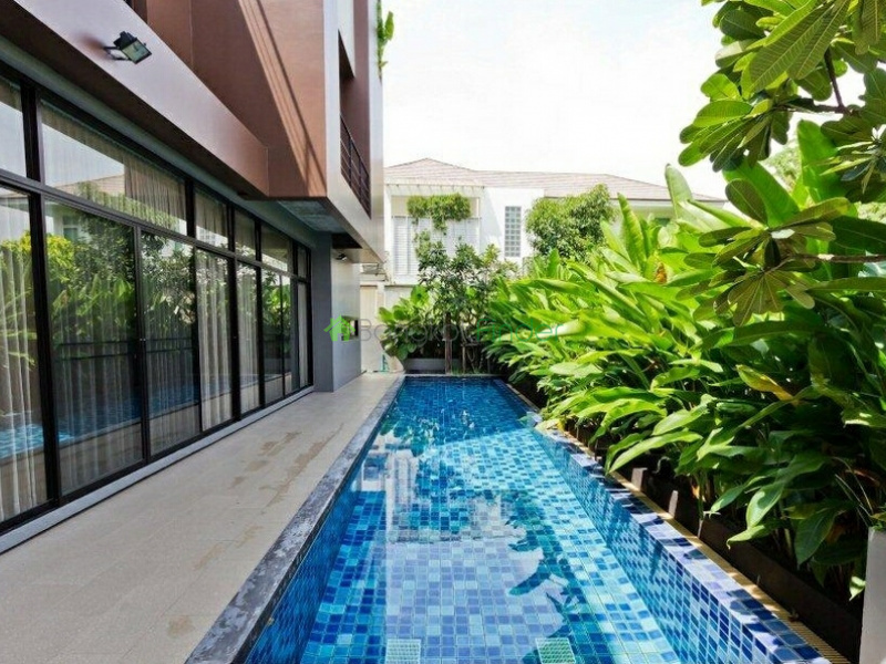 Phrom Phong, Bangkok, Thailand, 3 Bedrooms Bedrooms, ,3 BathroomsBathrooms,House,For Rent,6550