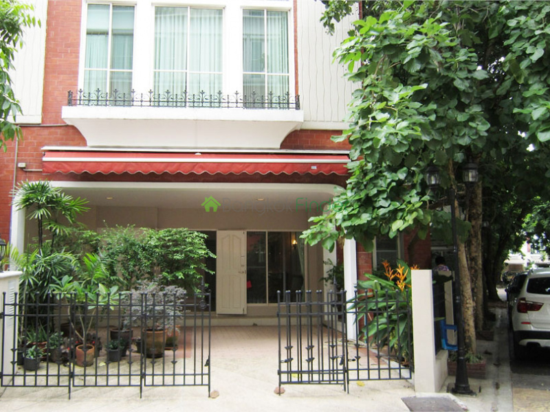 Thonglor, Bangkok, Thailand, 3 Bedrooms Bedrooms, ,3 BathroomsBathrooms,House,For Rent,6553