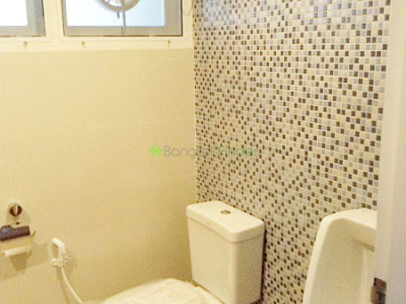 Asoke, Bangkok, Thailand, 3 Bedrooms Bedrooms, ,3 BathroomsBathrooms,House,For Rent,6554