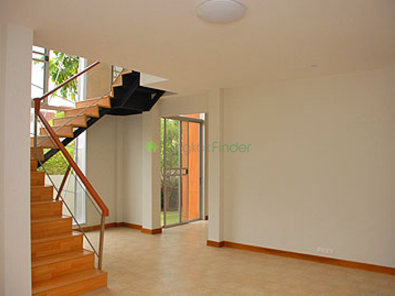 Phetburi, Bangkok, Thailand, 4 Bedrooms Bedrooms, ,4 BathroomsBathrooms,House,For Rent,6557