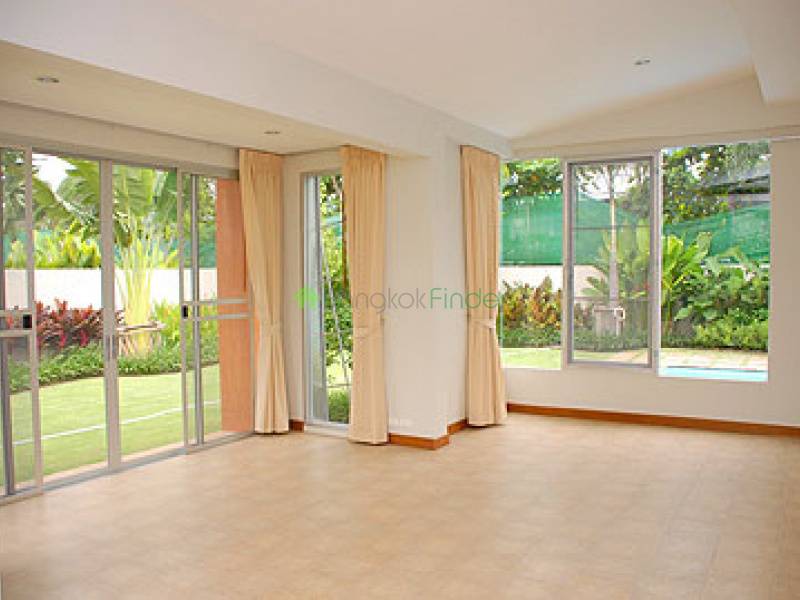 Phetburi, Bangkok, Thailand, 4 Bedrooms Bedrooms, ,4 BathroomsBathrooms,House,For Rent,6557