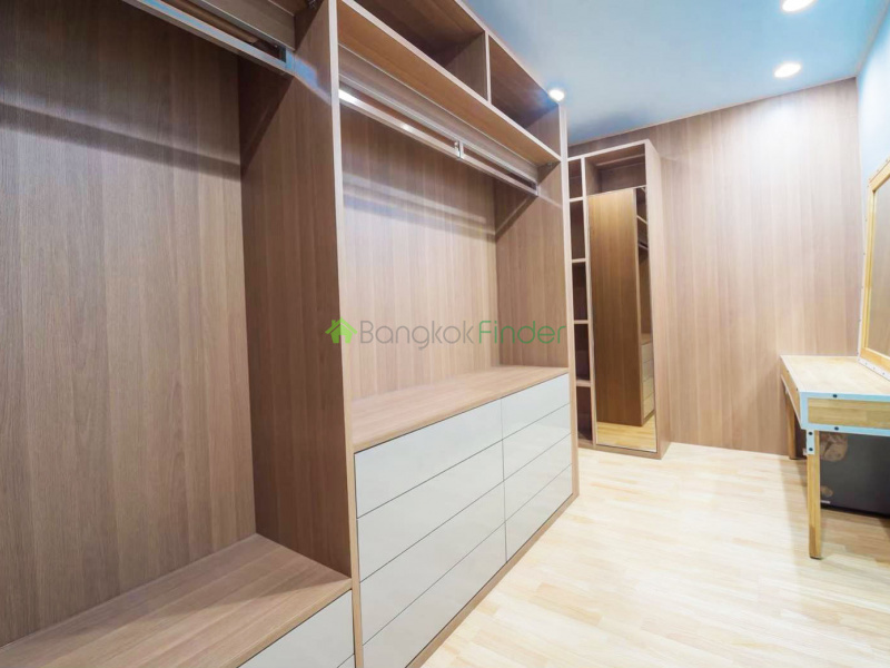 Bangna KM 5, Bangkok, Thailand, 4 Bedrooms Bedrooms, ,3 BathroomsBathrooms,House,Sold,6562