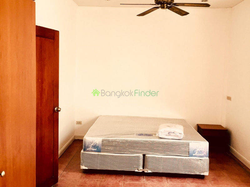 Thonglor, Bangkok, Thailand, 3 Bedrooms Bedrooms, ,3 BathroomsBathrooms,House,For Rent,6574