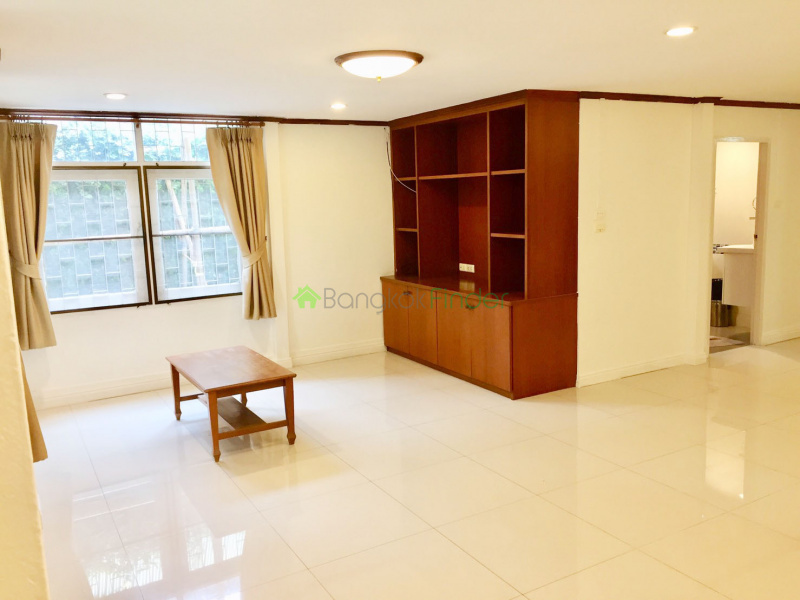 Thonglor, Bangkok, Thailand, 3 Bedrooms Bedrooms, ,3 BathroomsBathrooms,House,For Rent,6579