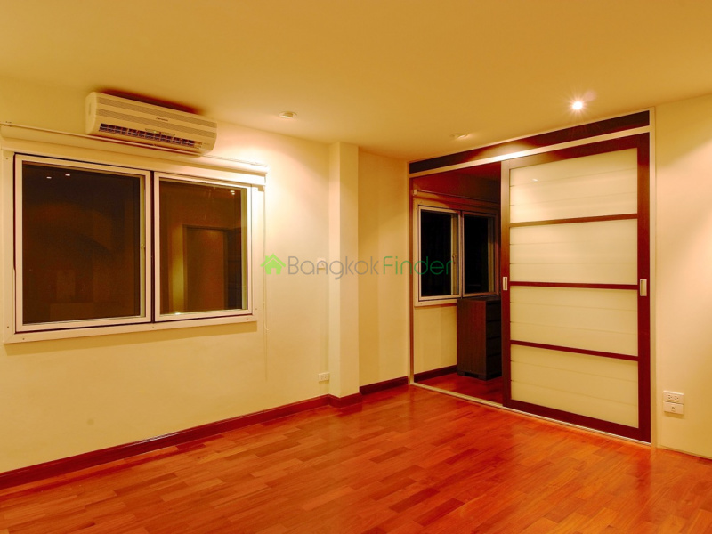 Thonglor, Bangkok, Thailand, 5 Bedrooms Bedrooms, ,5 BathroomsBathrooms,House,For Rent,6581