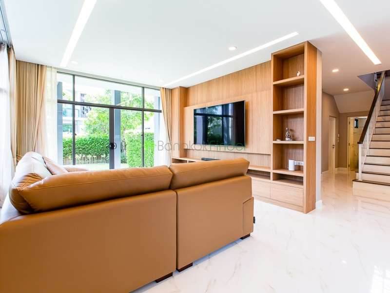 Pattanakarn, Bangkok, Thailand, 4 Bedrooms Bedrooms, ,4 BathroomsBathrooms,House,For Rent,6594