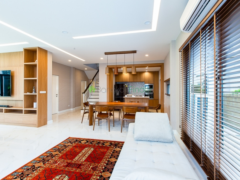 Pattanakarn, Bangkok, Thailand, 4 Bedrooms Bedrooms, ,4 BathroomsBathrooms,House,For Rent,6594