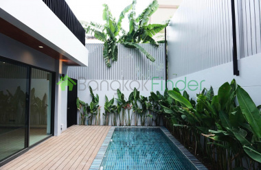 Sukhumvit 49, Bangkok, Thailand, 4 Bedrooms Bedrooms, ,5 BathroomsBathrooms,House,For Rent,6595