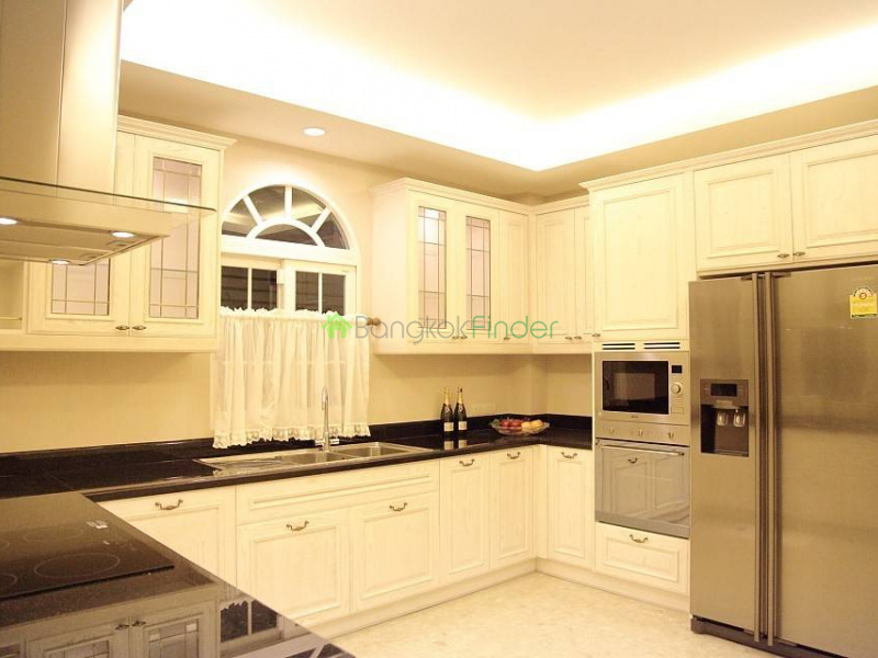 Nana, Bangkok, Thailand, 4 Bedrooms Bedrooms, ,5 BathroomsBathrooms,House,For Sale,6597