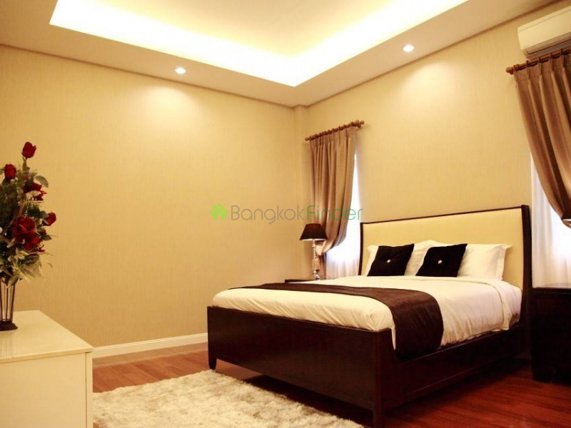 Nana, Bangkok, Thailand, 4 Bedrooms Bedrooms, ,5 BathroomsBathrooms,House,For Sale,6597