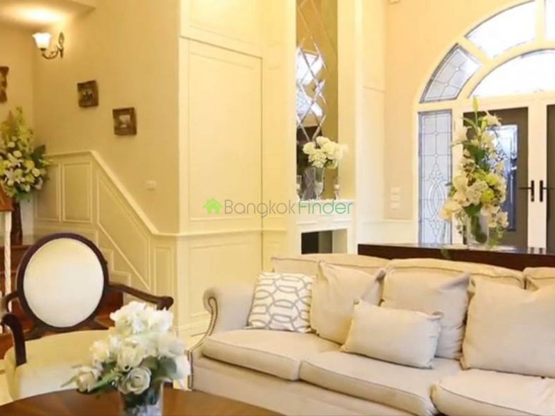 Nana, Bangkok, Thailand, 4 Bedrooms Bedrooms, ,5 BathroomsBathrooms,House,For Sale,6597