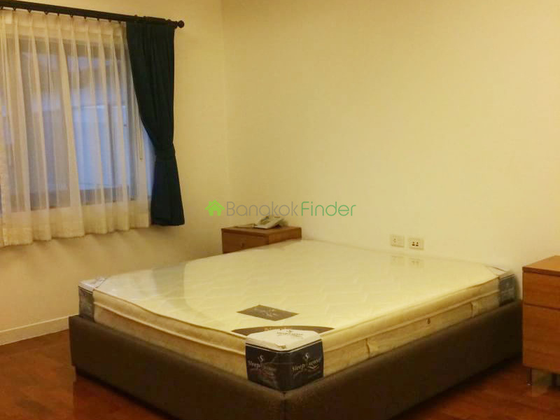 Sukhumvit, Bangkok, Thailand, 4 Bedrooms Bedrooms, ,4 BathroomsBathrooms,House,For Rent,6633