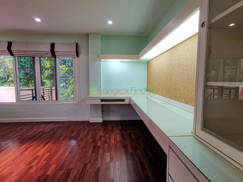 Ratchapruk, Bangkok, Thailand, 5 Bedrooms Bedrooms, ,5 BathroomsBathrooms,House,For Rent,6640