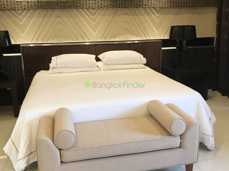 Silom, Silom, Thailand, 3 Bedrooms Bedrooms, ,2 BathroomsBathrooms,Condo,For Sale,Pearl Garden,6649