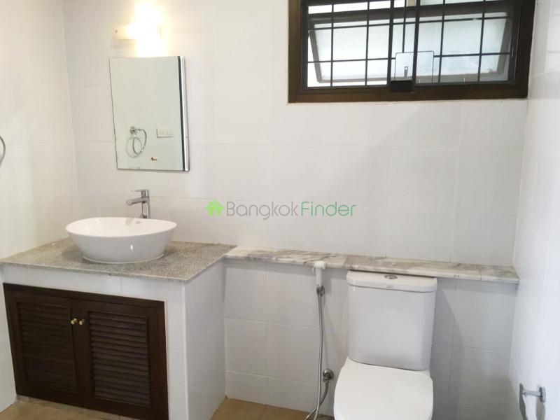 Phrakanong, Bangkok, Thailand, 3 Bedrooms Bedrooms, ,4 BathroomsBathrooms,Town House,For Rent,6655