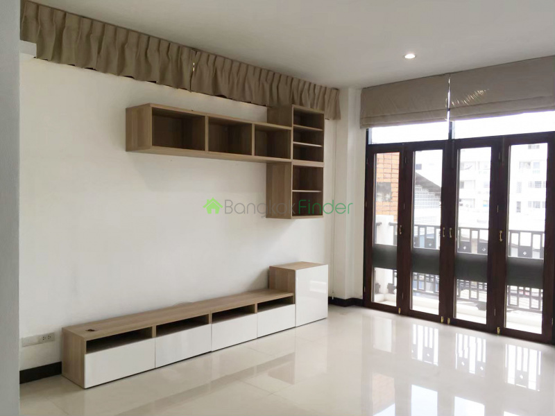 Phrakanong, Bangkok, Thailand, 3 Bedrooms Bedrooms, ,4 BathroomsBathrooms,Town House,For Rent,6655