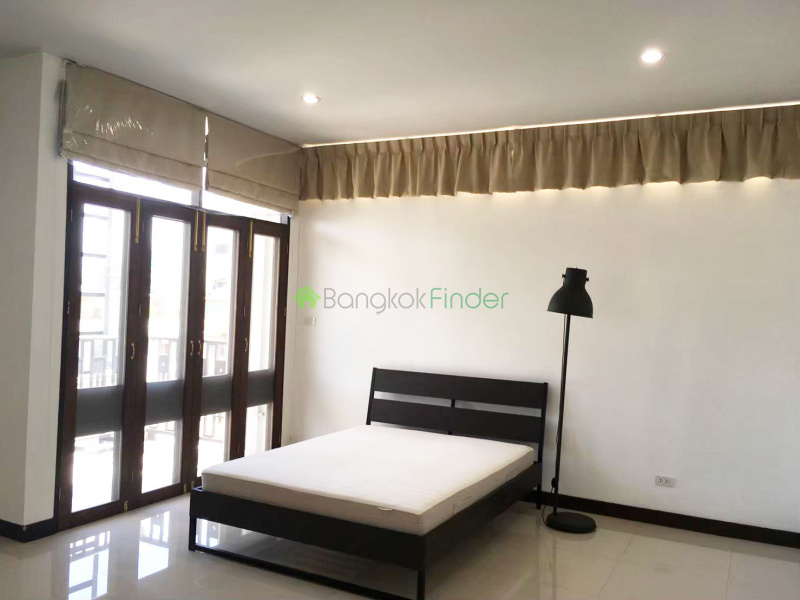 Phrakanong, Bangkok, Thailand, 3 Bedrooms Bedrooms, ,4 BathroomsBathrooms,Town House,For Rent,6655