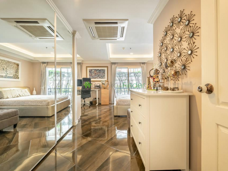 Thonglor, Bangkok, Thailand, 3 Bedrooms Bedrooms, ,3 BathroomsBathrooms,Condo,For Sale,La Vie En Rose Place,6689