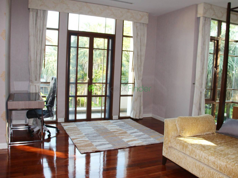 Phrakanong, Bangkok, Thailand, 4 Bedrooms Bedrooms, ,5 BathroomsBathrooms,House,For Sale,6691