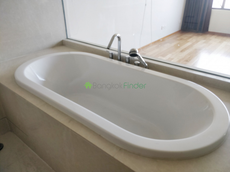 Phromphong, Bangkok, Thailand, 2 Bedrooms Bedrooms, ,2 BathroomsBathrooms,Condo,For Rent,Emporio,6694