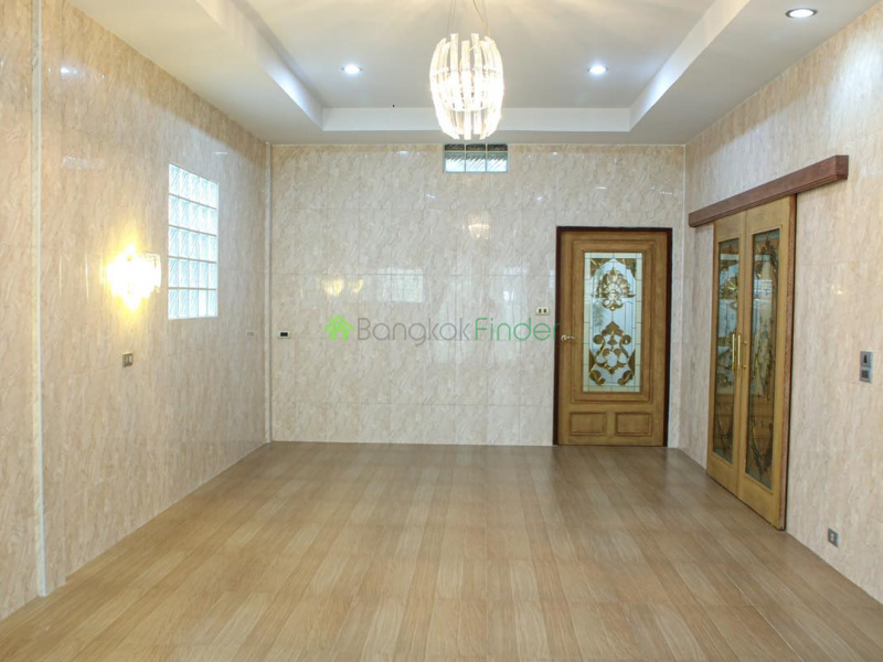 Pattanakarn, Bangkok, Thailand, 5 Bedrooms Bedrooms, ,4 BathroomsBathrooms,House,For Rent,6698