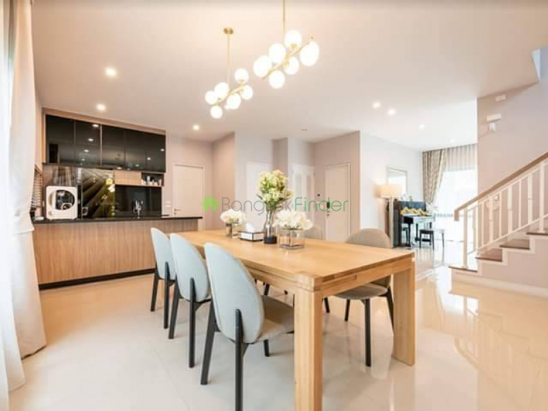 Pattanakarn, Bangkok, Thailand, 5 Bedrooms Bedrooms, ,5 BathroomsBathrooms,House,For Sale,6726