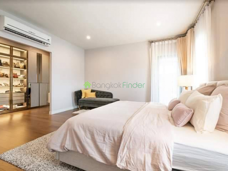 Pattanakarn, Bangkok, Thailand, 5 Bedrooms Bedrooms, ,5 BathroomsBathrooms,House,For Sale,6726