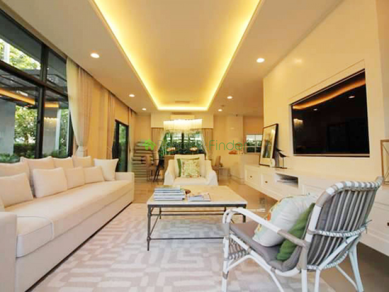 Pattanakarn, Bangkok, Thailand, 4 Bedrooms Bedrooms, ,4 BathroomsBathrooms,House,For Rent,6727