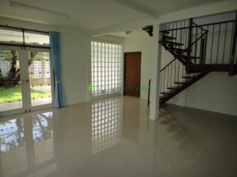 Ekamai, Bangkok, Thailand, 4 Bedrooms Bedrooms, ,4 BathroomsBathrooms,House,For Rent,6730