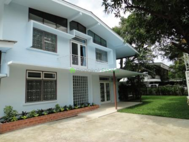 Ekamai, Bangkok, Thailand, 4 Bedrooms Bedrooms, ,4 BathroomsBathrooms,House,For Rent,6730