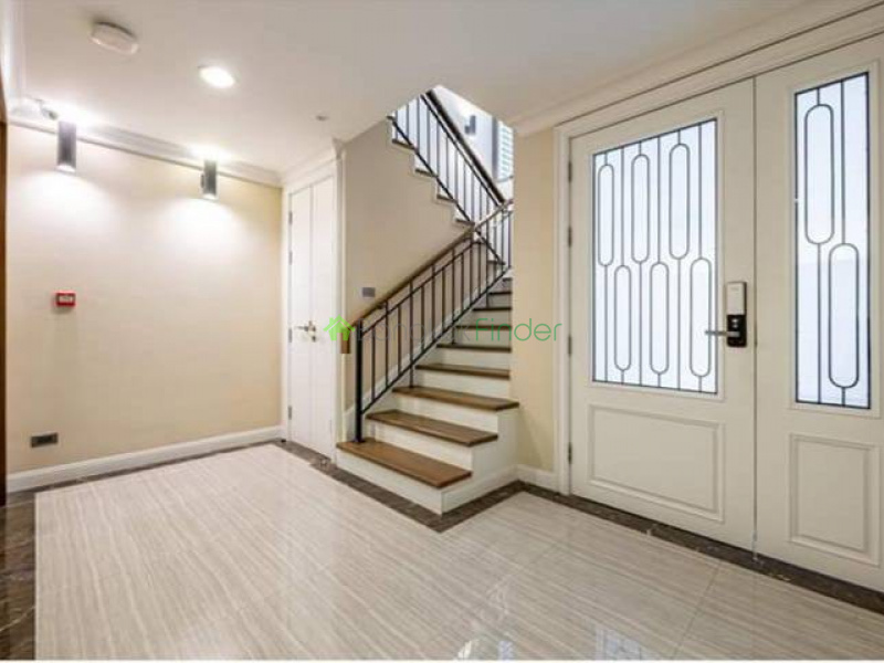 Thonglor, Bangkok, Thailand, 4 Bedrooms Bedrooms, ,4 BathroomsBathrooms,House,For Sale,6737