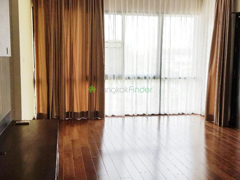 Ekamai, Bangkok, Thailand, 3 Bedrooms Bedrooms, ,4 BathroomsBathrooms,House,For Rent,6739