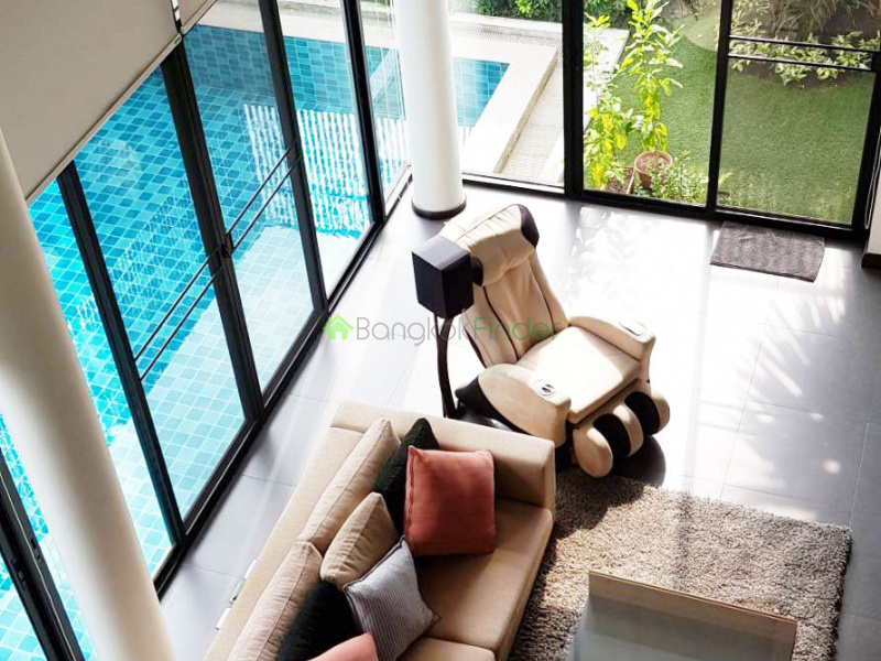 Ekamai, Bangkok, Thailand, 3 Bedrooms Bedrooms, ,4 BathroomsBathrooms,House,For Rent,6739