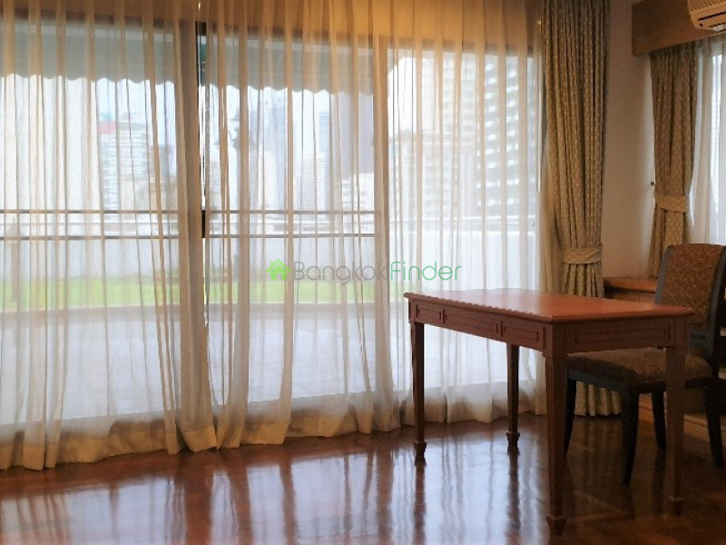 Phromphong, Bangkok, Thailand, 3 Bedrooms Bedrooms, ,3 BathroomsBathrooms,Apartment,For Rent,Baan Sawadee Apartment,6740