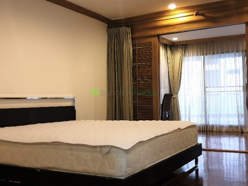 Phromphong, Bangkok, Thailand, 3 Bedrooms Bedrooms, ,3 BathroomsBathrooms,Apartment,For Rent,Baan Sawadee Apartment,6740