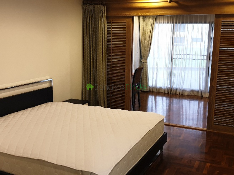 Phromphong, Bangkok, Thailand, 3 Bedrooms Bedrooms, ,3 BathroomsBathrooms,Apartment,For Rent,Baan Sawadee Apartment,6740