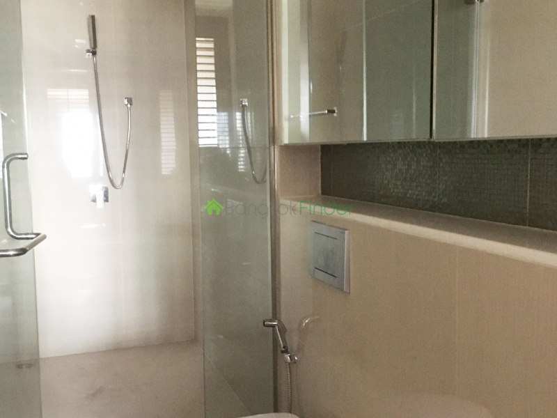 Phomphong, Bangkok, Thailand, 2 Bedrooms Bedrooms, ,3 BathroomsBathrooms,Condo,For Rent,H Condo,6742