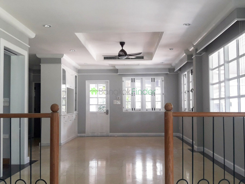 30 Pattanakarn, Pattanakarn, Bangkok, Thailand, 3 Bedrooms Bedrooms, ,3 BathroomsBathrooms,House,For Rent,Pattanakarn,6755