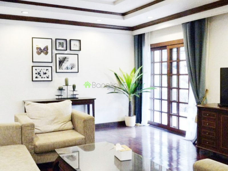 Tonson Ploenchit, Ploenchit, Bangkok, Thailand, 3 Bedrooms Bedrooms, ,3 BathroomsBathrooms,Condo,For Rent,Piya Place Tonson,Ploenchit,6761