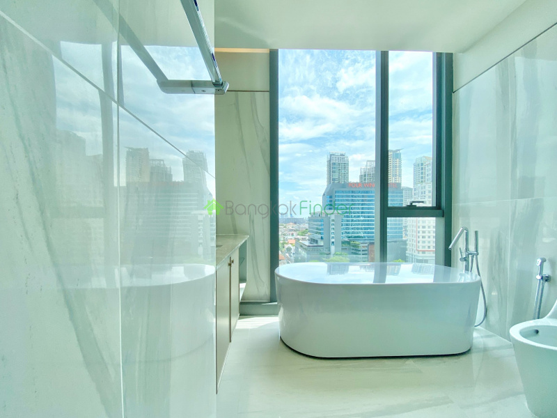 Phrompong, Bangkok, Thailand, 2 Bedrooms Bedrooms, ,2 BathroomsBathrooms,Condo,For Sale,Kraam Sukhumvit 26,6774