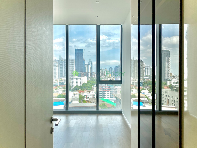 Phrompong, Bangkok, Thailand, 2 Bedrooms Bedrooms, ,2 BathroomsBathrooms,Condo,For Sale,Kraam Sukhumvit 26,6774