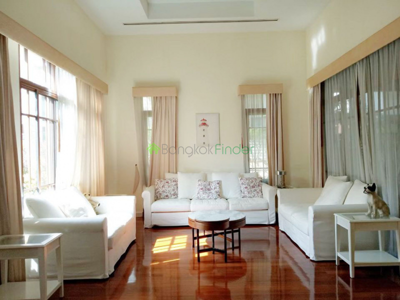 Sukhumvit-Phra Kanong, Phra Khanong, Bangkok, Thailand, 4 Bedrooms Bedrooms, ,5 BathroomsBathrooms,House,For Rent,Sukhumvit-Phra Kanong,6779