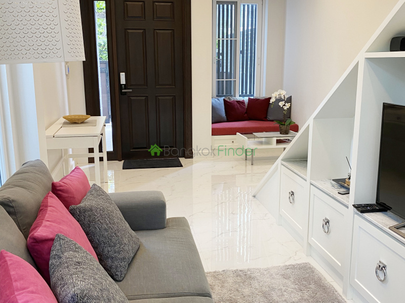 Thonglor, Bangkok, Thailand, 3 Bedrooms Bedrooms, ,3 BathroomsBathrooms,House,For Rent,6780