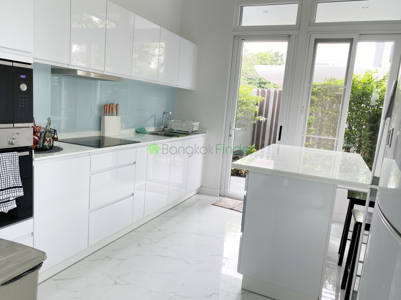 Thonglor, Bangkok, Thailand, 3 Bedrooms Bedrooms, ,3 BathroomsBathrooms,House,For Rent,6780